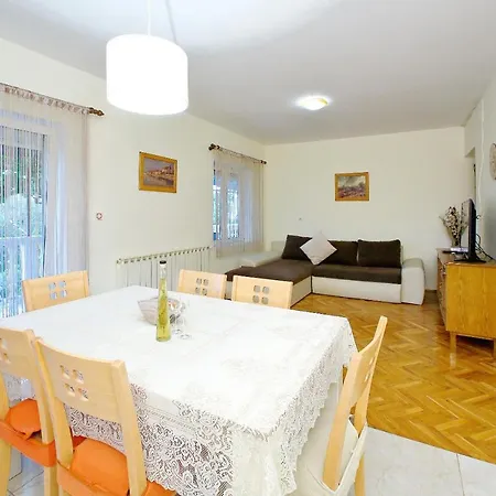 Sonja Apartment